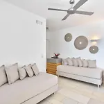 Hotel Calma Boutique 3*