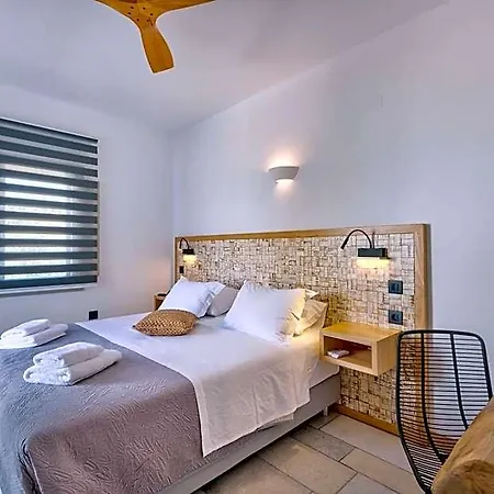 Hotel Calma Boutique 3*