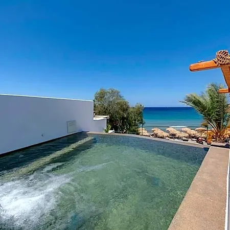 Hotel Calma Boutique 3*